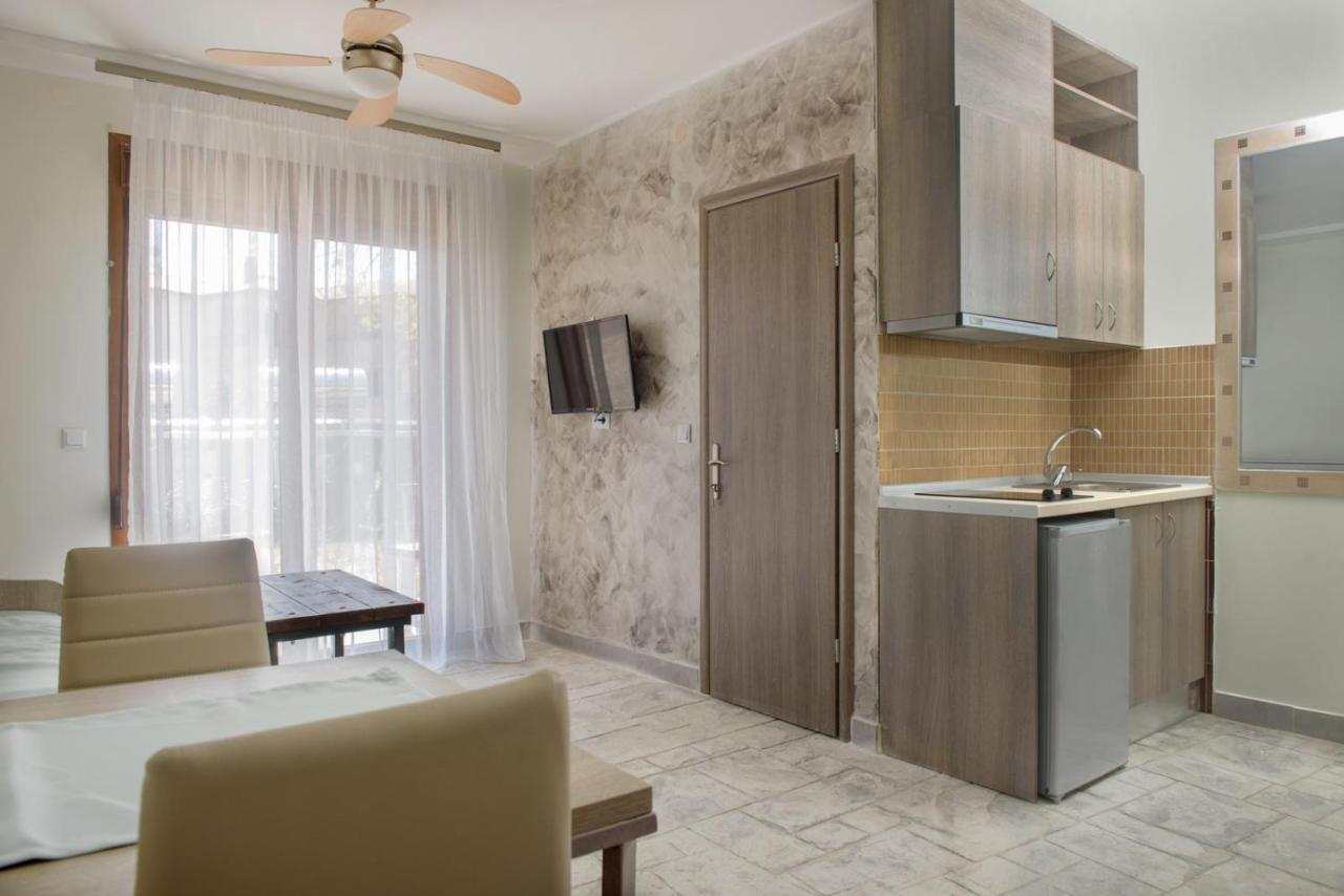 3D Iliadis Suites Ієрісос Екстер'єр фото